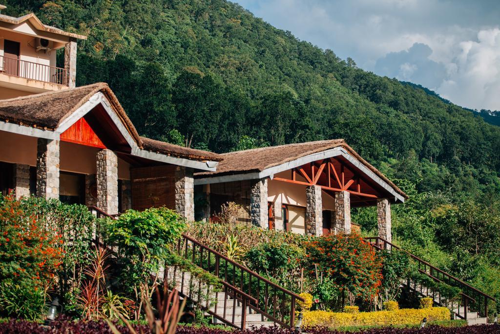 Sterling Corbett Hotel Garjia Exterior photo