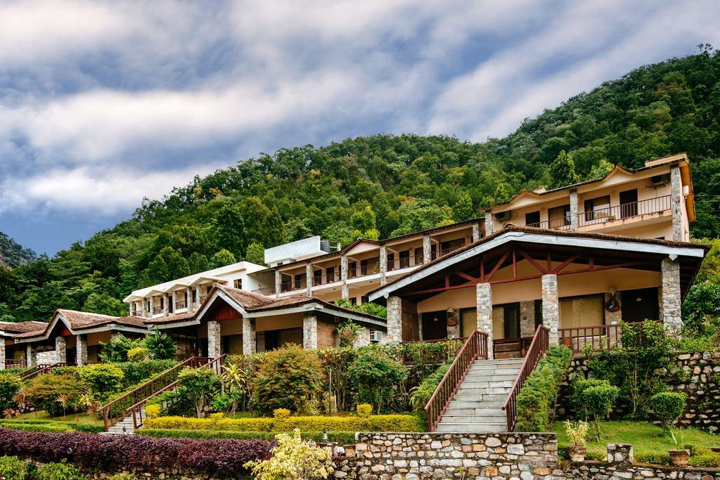 Sterling Corbett Hotel Garjia Exterior photo